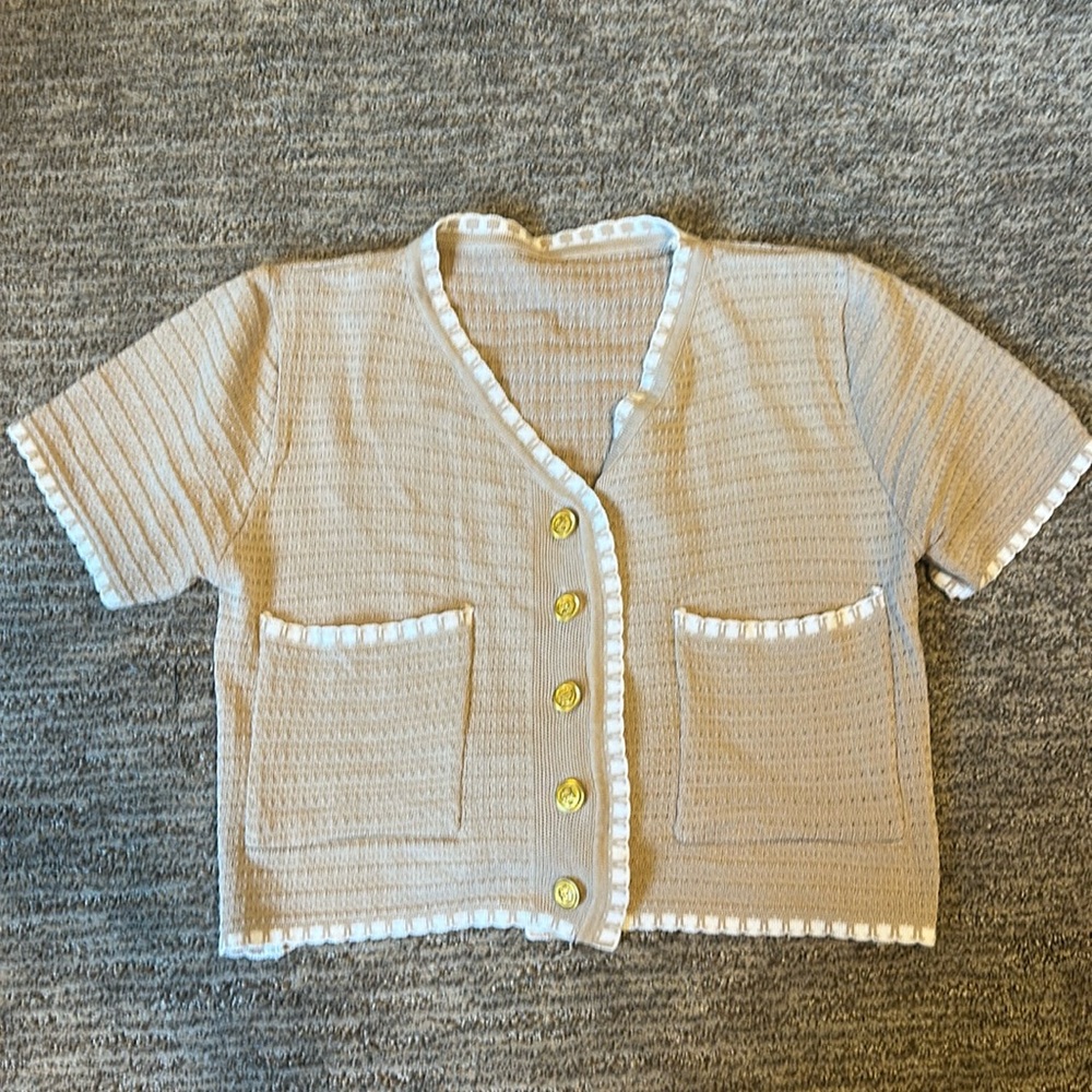 NO BRAND Cream Button up Crop top
